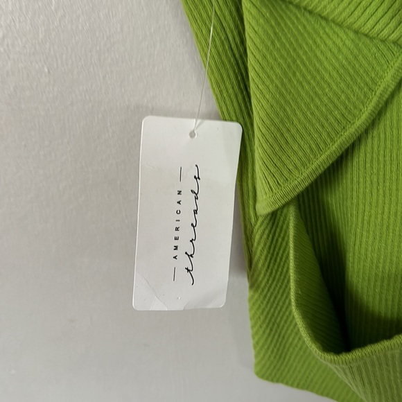 American Threads crop top - Picture 2 of 6